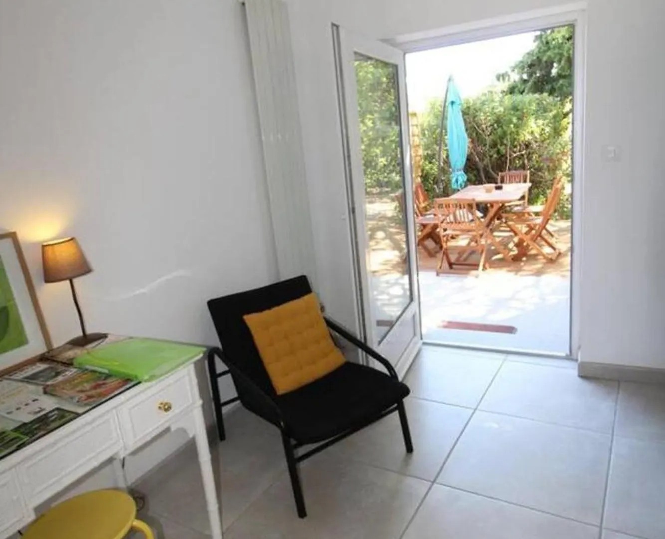 Maison Avec Jardin A Villeneuve-De-Berg, Piscine Partagee 0*, Villeneuve-de-Berg